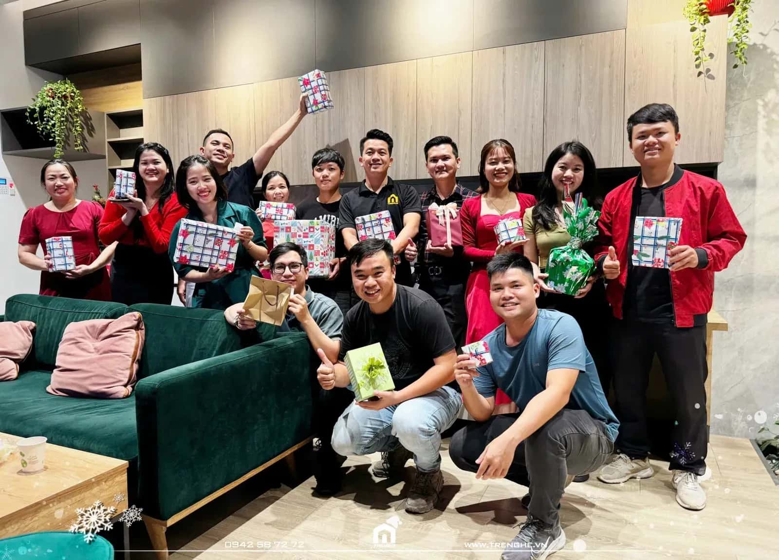 Trao gói quà – Gửi tình yêu tại Tre Nghệ Family