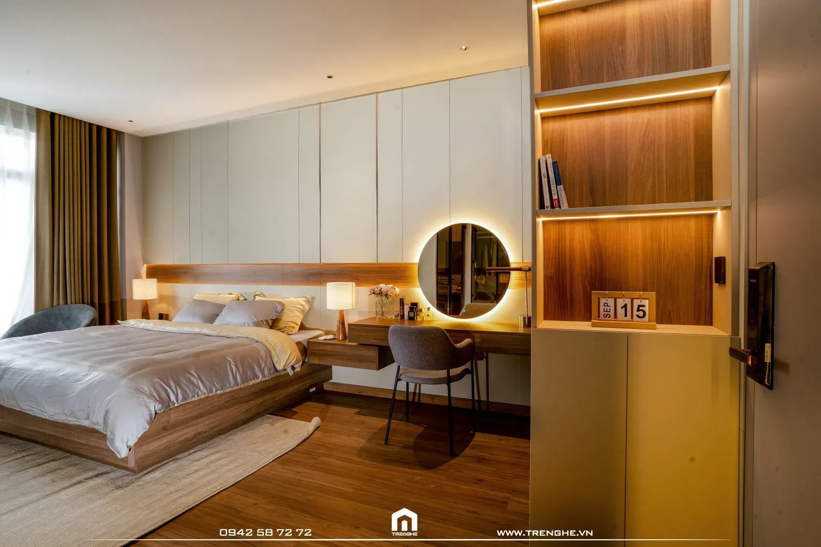 Hệ thống ánh sáng tông vàng ấm cúng tại phòng ngủ V’ House