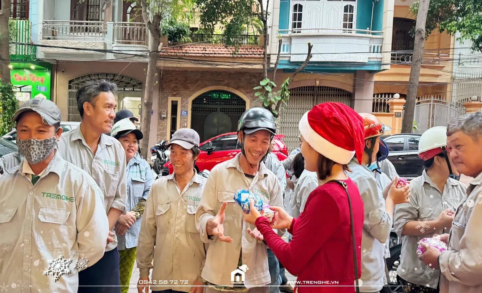 Trao cho nhau những tình cảm ấm áp và an lành mùa giáng sinh 2024