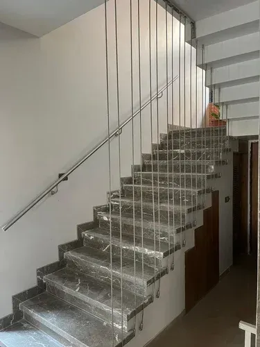 Cầu thang dây thép tay vịn inox