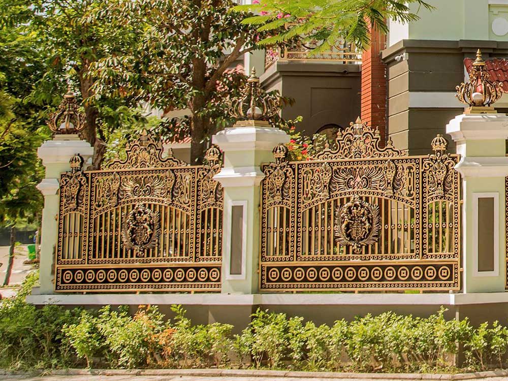 Chi tiết hoa văn hàng rào hợp kim nhôm đúc sang trọng, phù hợp cho biệt thự