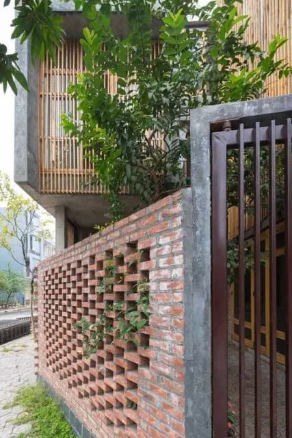 Hàng rào gạch nung ốp cách điệu