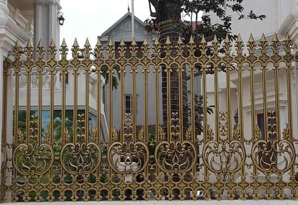 Hàng rào nhôm đúc cho biệt thự phong cách cổ điển