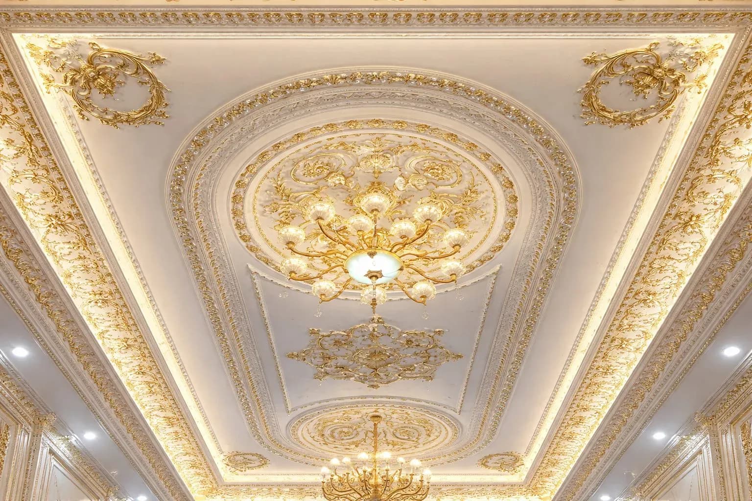 Phào chỉ PU trong trang trí trần nhà
