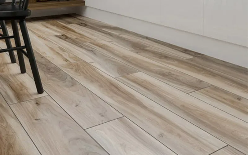 Dự toán chi phí lát sàn gỗ công nghiệp theo diện tích thực tế