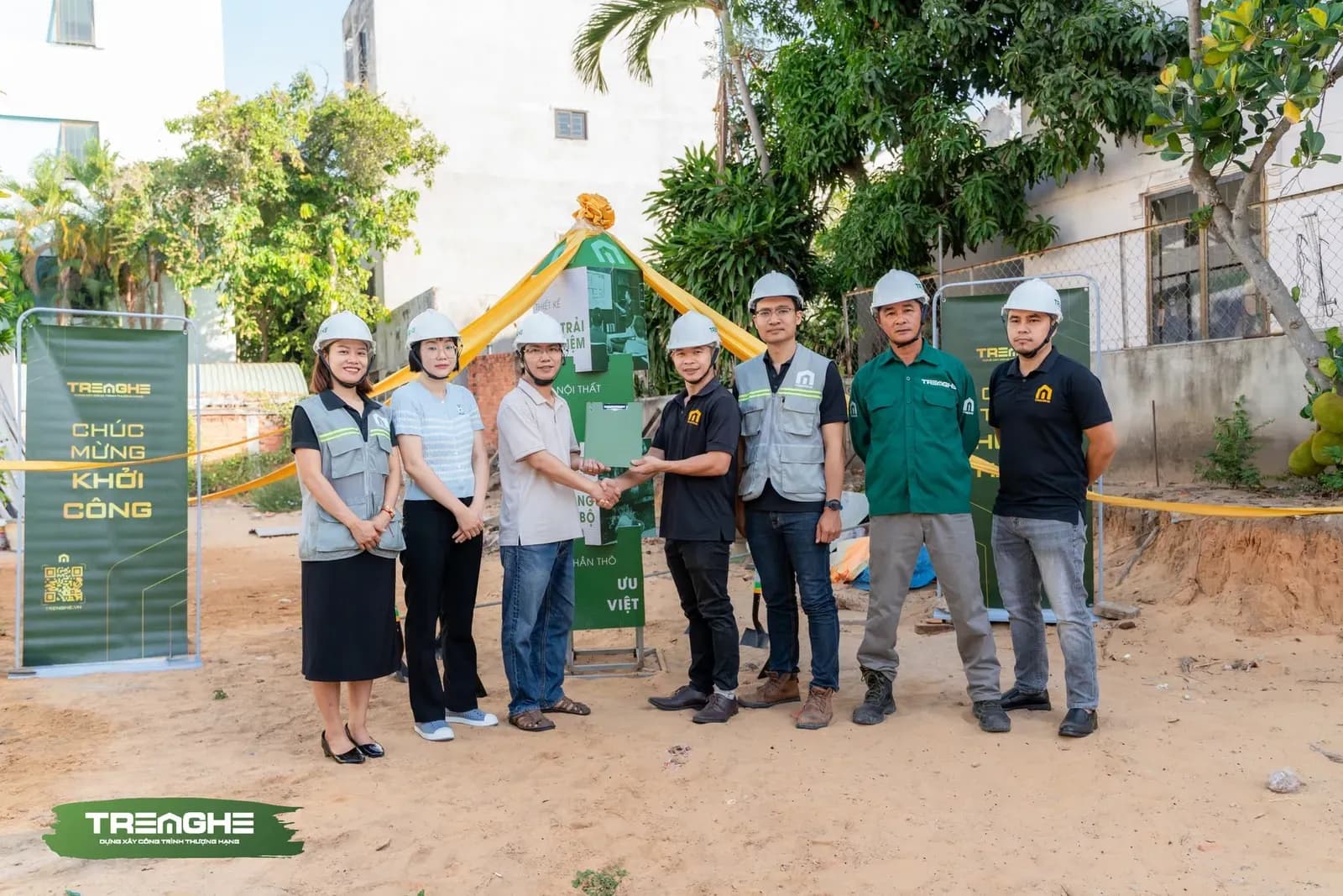 Sự đồng thuận và tin tưởng trọn vẹn giữa chủ đầu tư cùng đội ngũ quản lý dự án ngày khởi công.
