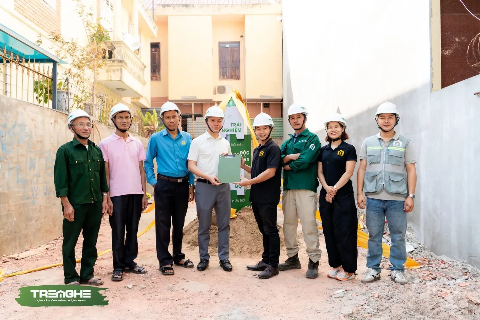 Sự đồng thuận và tin tưởng trọn vẹn giữa gia đình chủ đầu tư cùng ban quản lý dự án ngày khởi sự.
