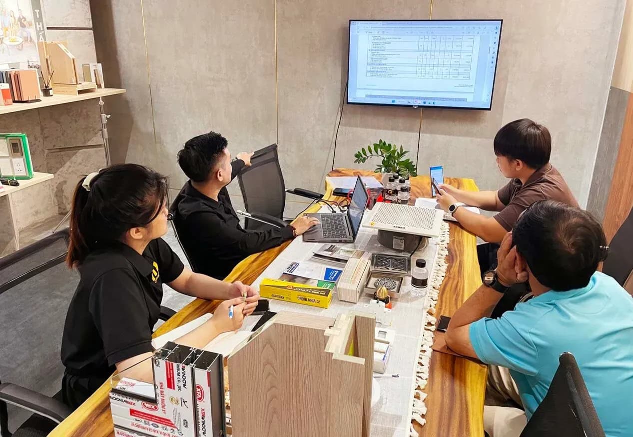 Đội ngũ kiến trúc sư Tre Nghệ hạch toán chi tiết chi phí thi công nội thất nhà phố
