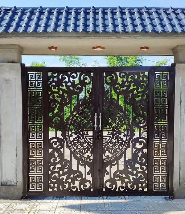 Thiết kế mẫu cổng 2 cánh hoa văn